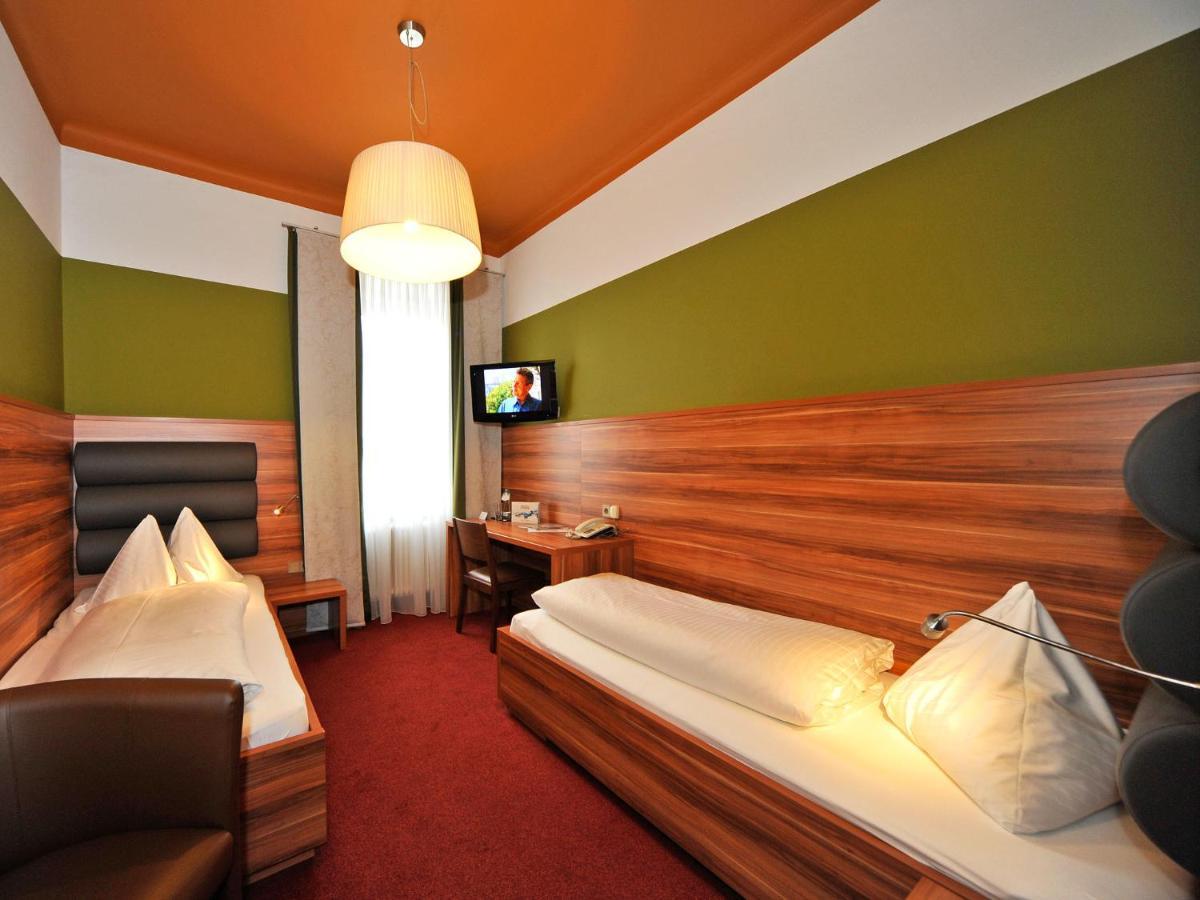 ספיטל אן דר דראו Hotel Ertl & Restaurant El Venado מראה חיצוני תמונה